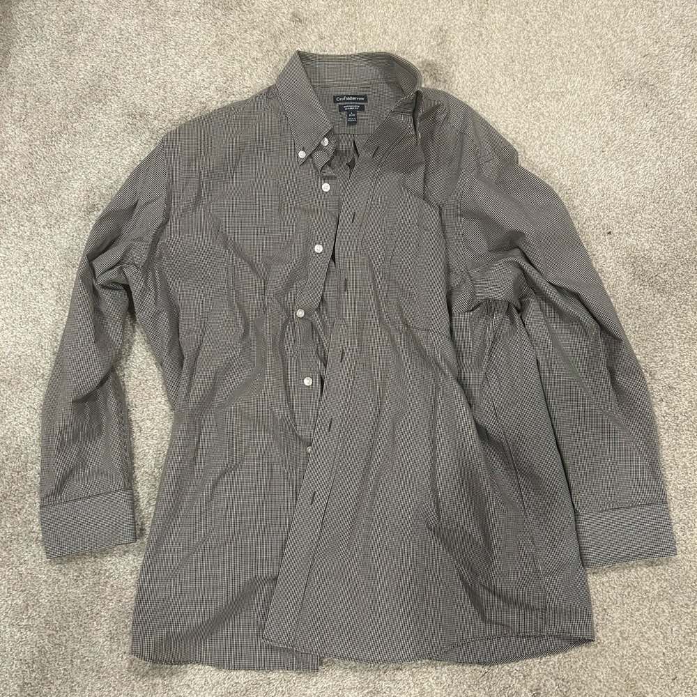 Men's Gray Button-Up Shirt